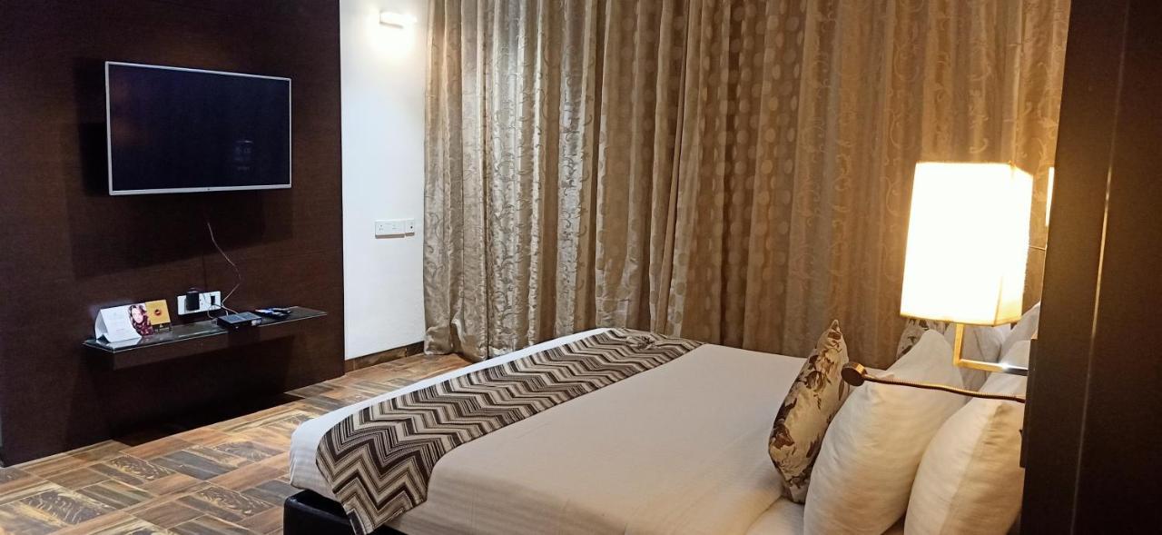 Hotel The Arindum Katni Zewnętrze zdjęcie